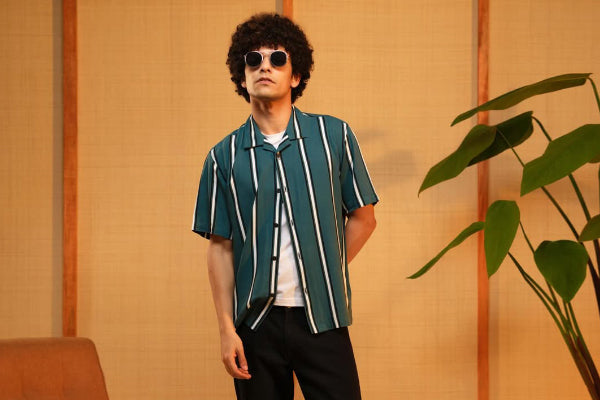 Redefine Midweek Style: BasicsLife SS25 Shirt, Tee, Jeans & Sneakers