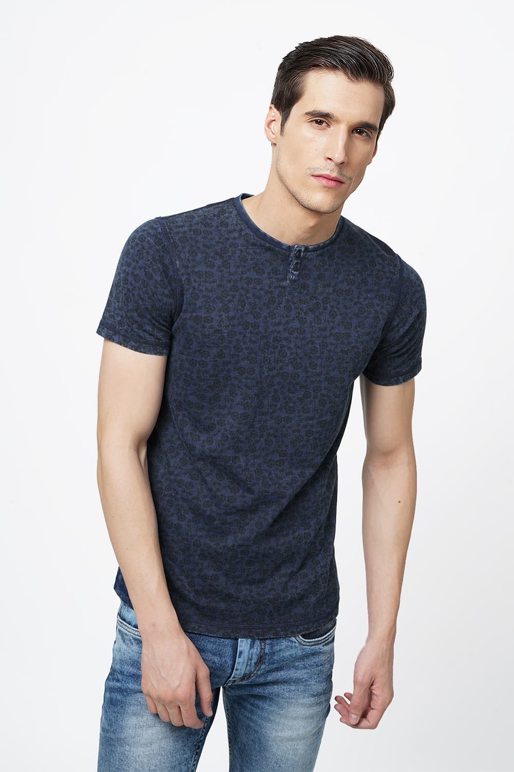 BASICS MUSCLE FIT PRINTED HENLEY T.SHIRT