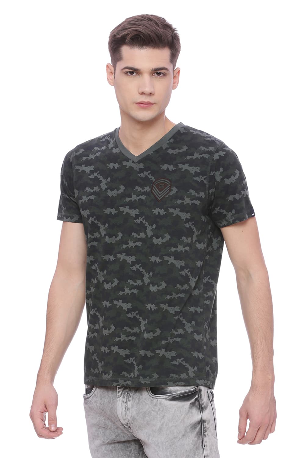 BASICS MUSCLE FIT V NECK T SHIRT