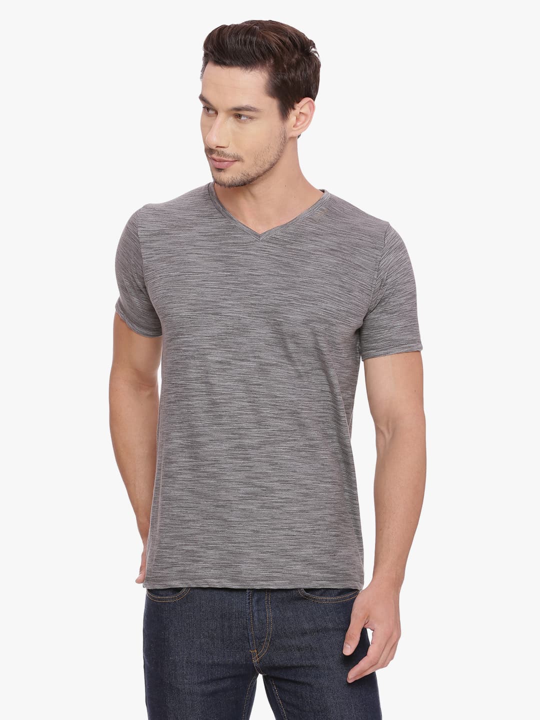 BASICS MUSCLE FIT V NECK T SHIRT
