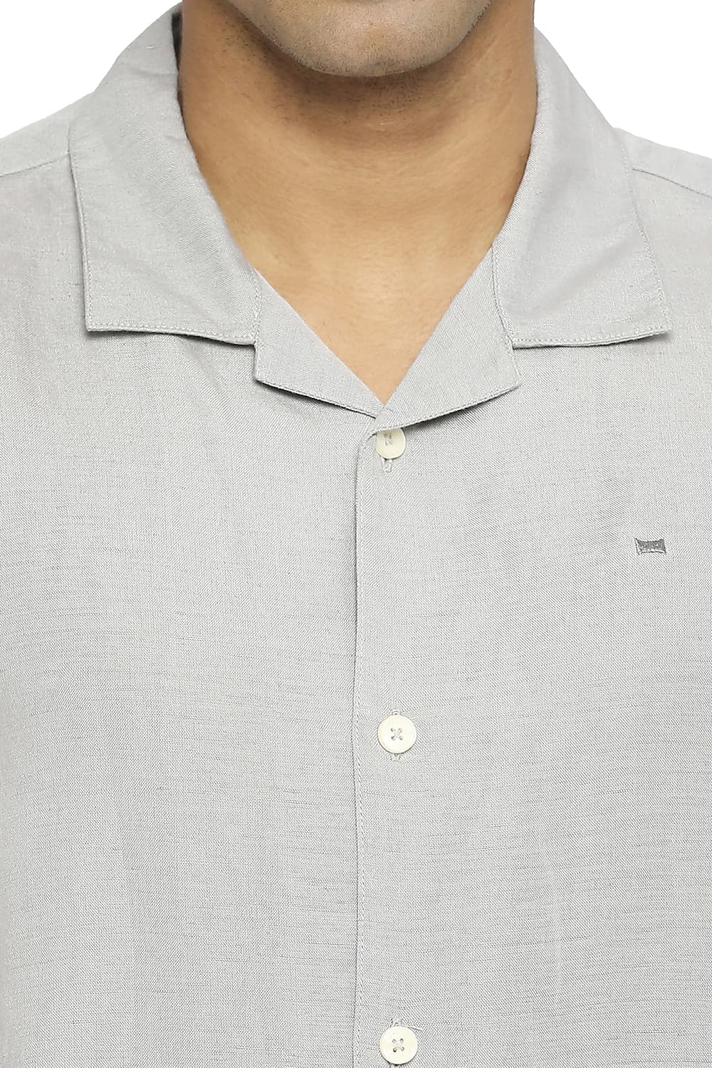 BASICS RELAXED FIT LINEN VISCOSE HALFSLEEVES SHIRT