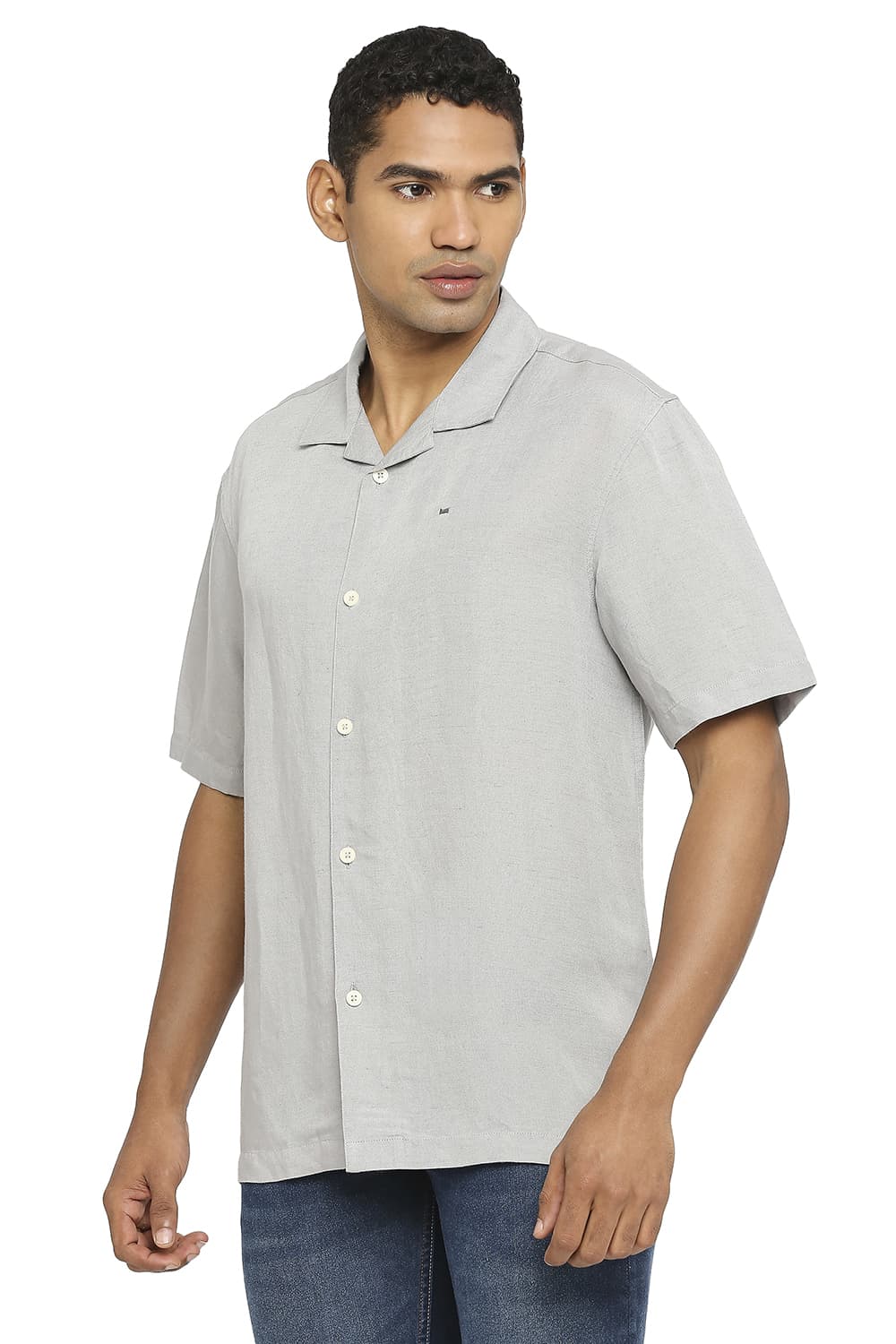 BASICS RELAXED FIT LINEN VISCOSE HALFSLEEVES SHIRT