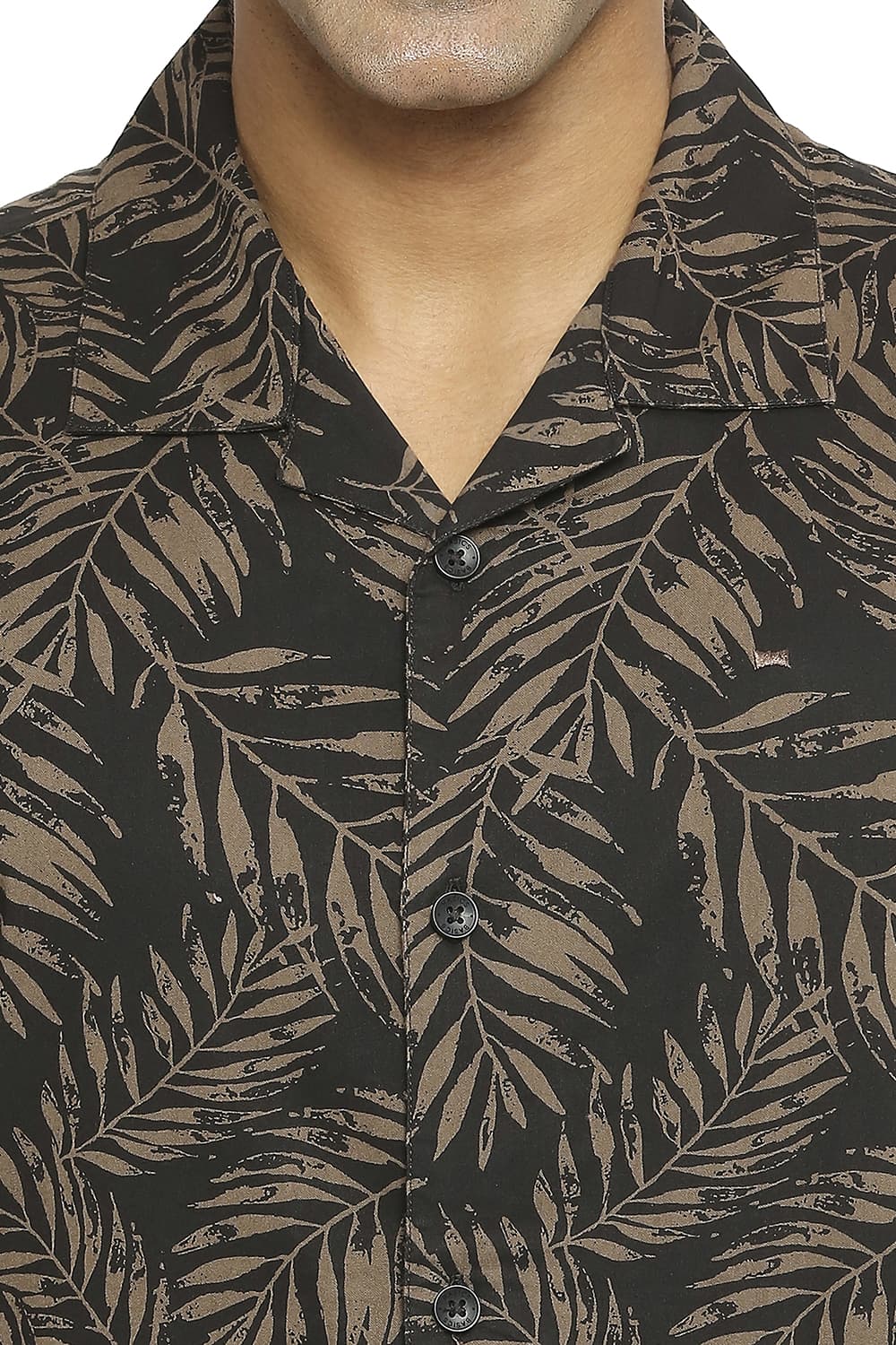 BASICS RELAXED FIT COTTON VISCOSE PRINTED HALFSLEEVES SHIRT