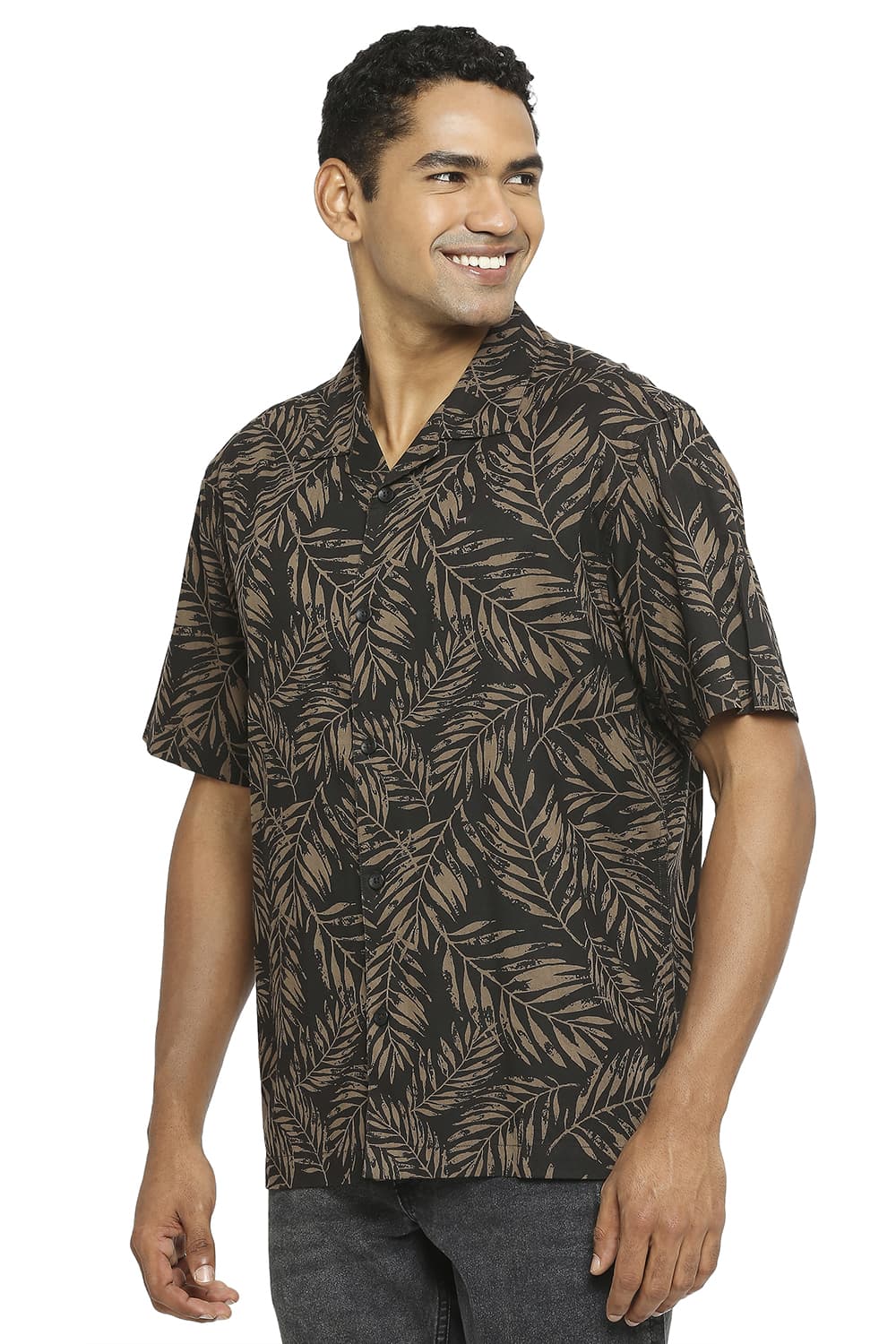 BASICS RELAXED FIT COTTON VISCOSE PRINTED HALFSLEEVES SHIRT