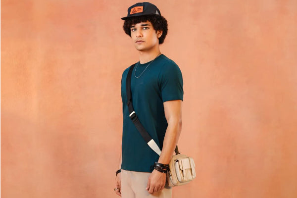 Game On: BasicsLife SS25 T-Shirt, Trousers & Sneakers Look