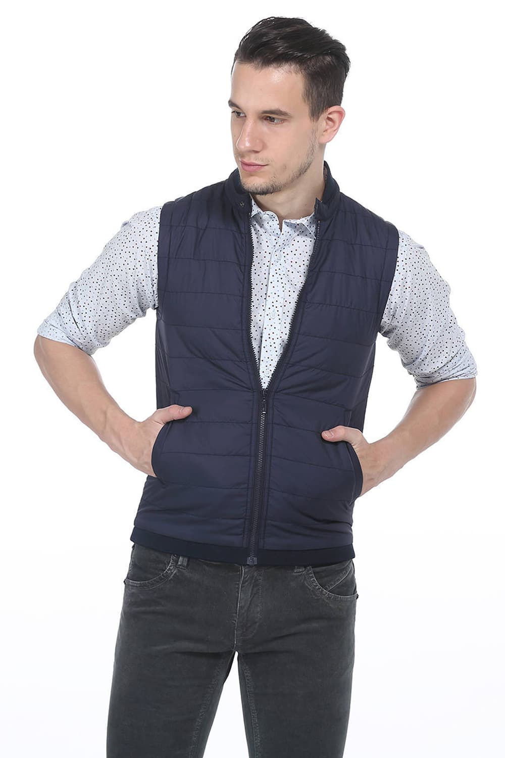 BASICS COMFORT FIT SLEEVELESS POLYFILL JACKET