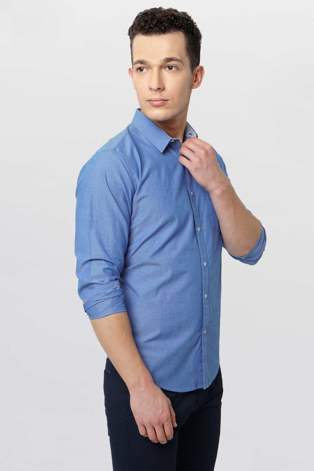 BASICS SLIM FIT CHAMBRAY SHIRT