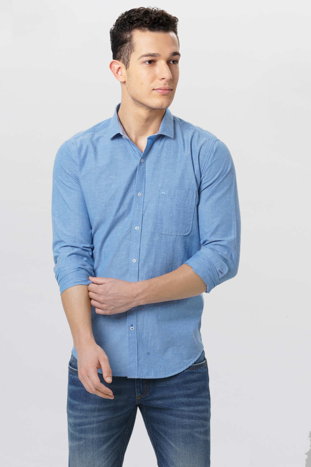 BASICS SLIM FIT CHAMBRAY SHIRT