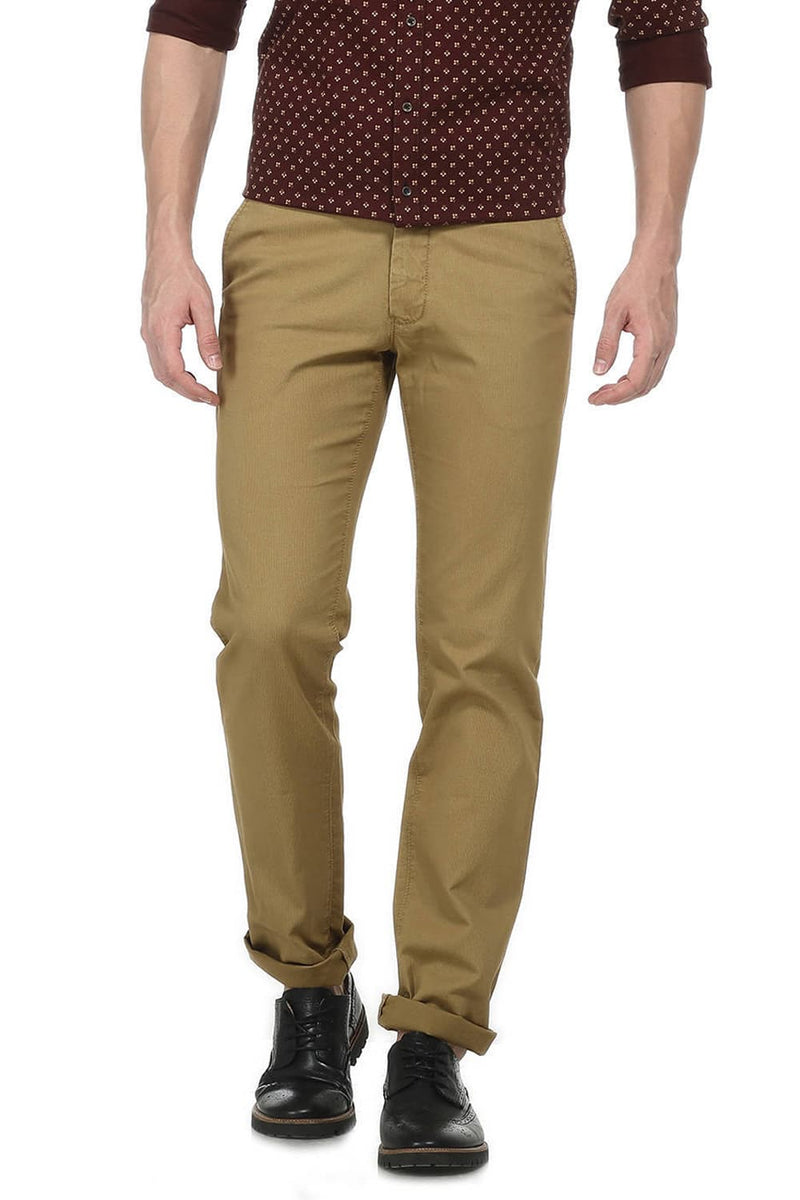 BASICS SLIM FIT CORD STRUCTURE TROUSER