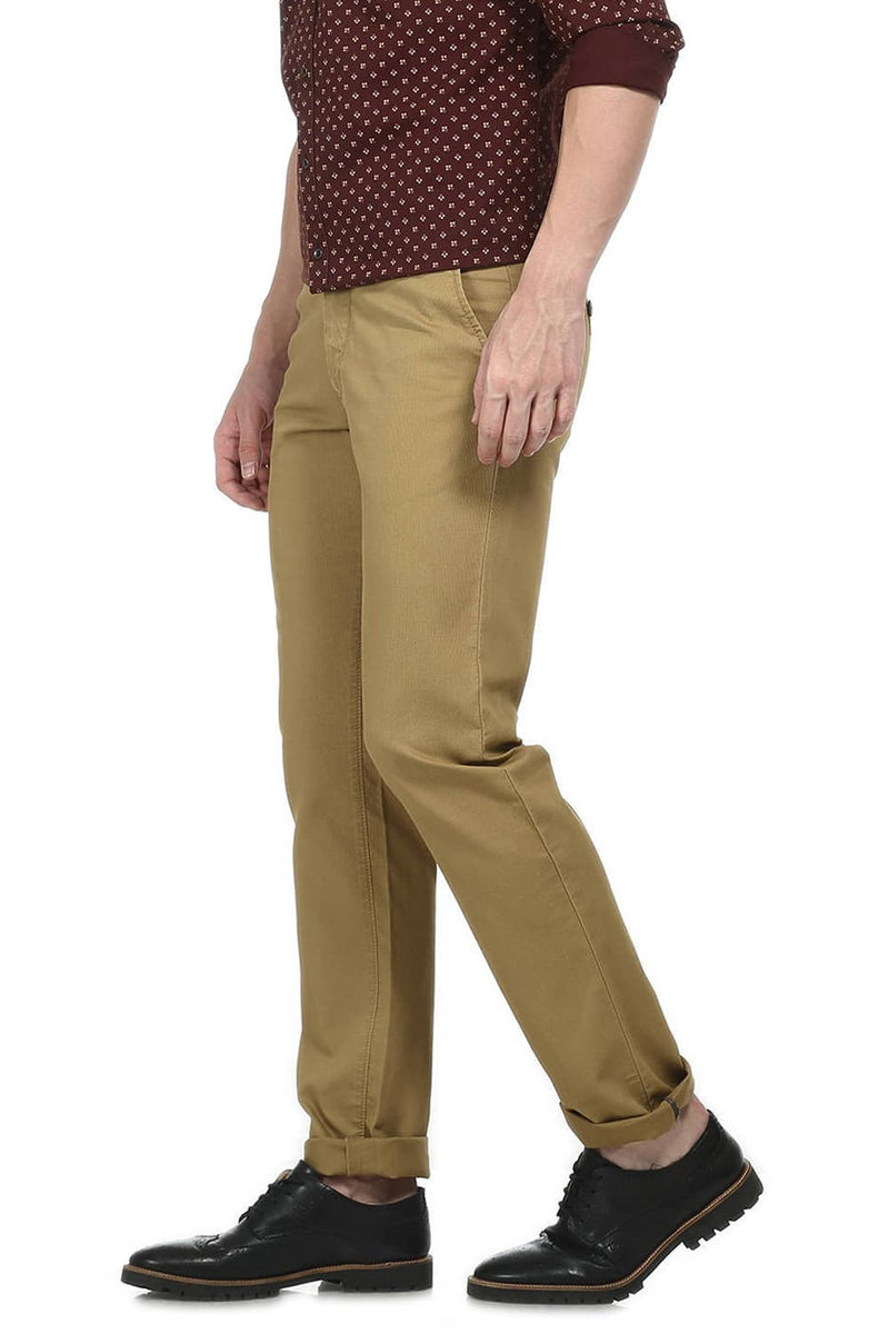 BASICS SLIM FIT CORD STRUCTURE TROUSER