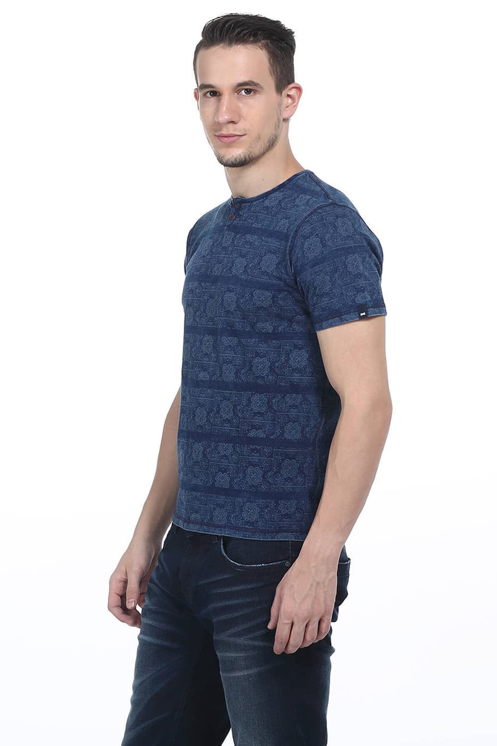 BASICS MUSCLE FIT HENLEY PRINTED T SHIRT