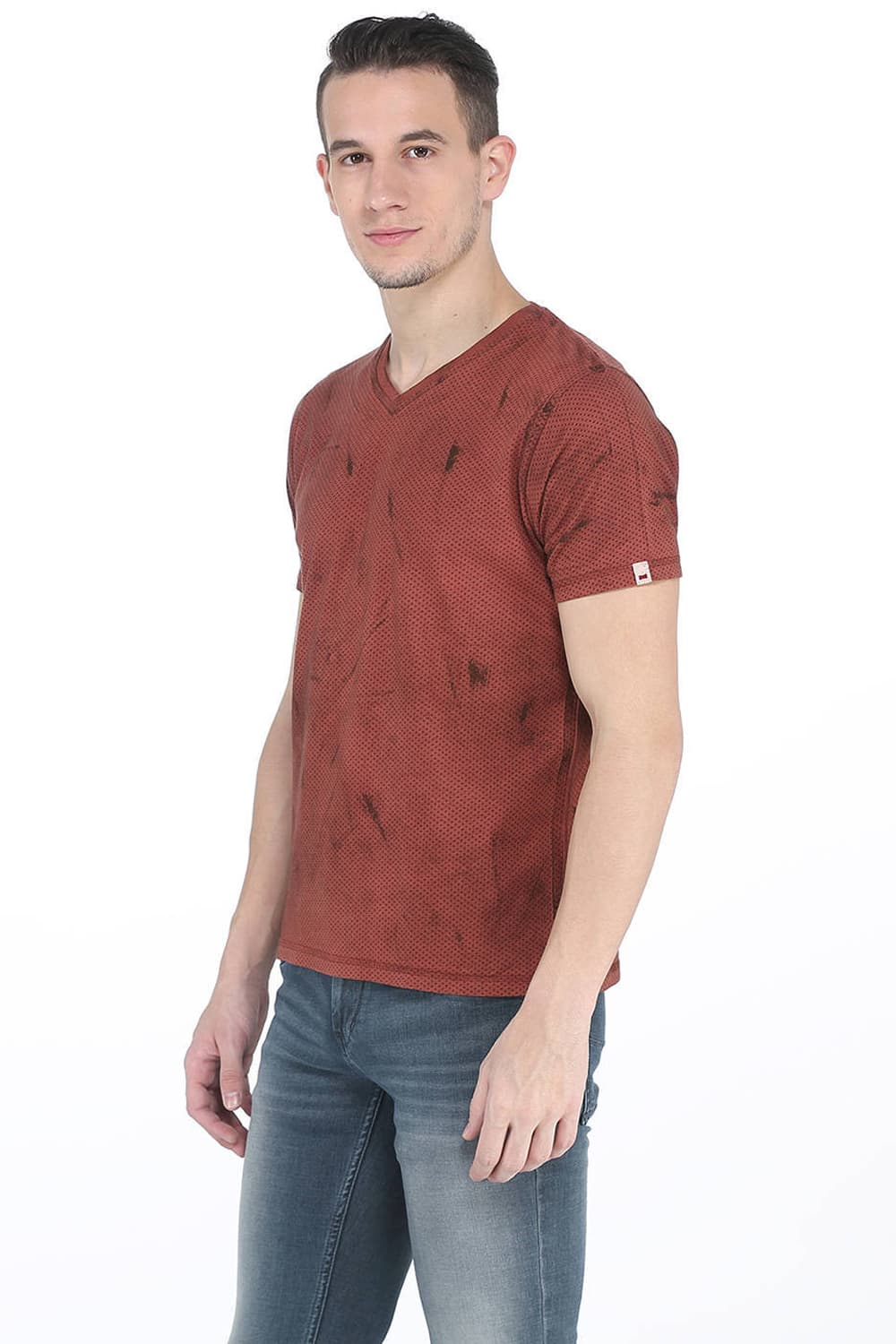 BASICS MUSCLE FIT V NECK T.SHIRT