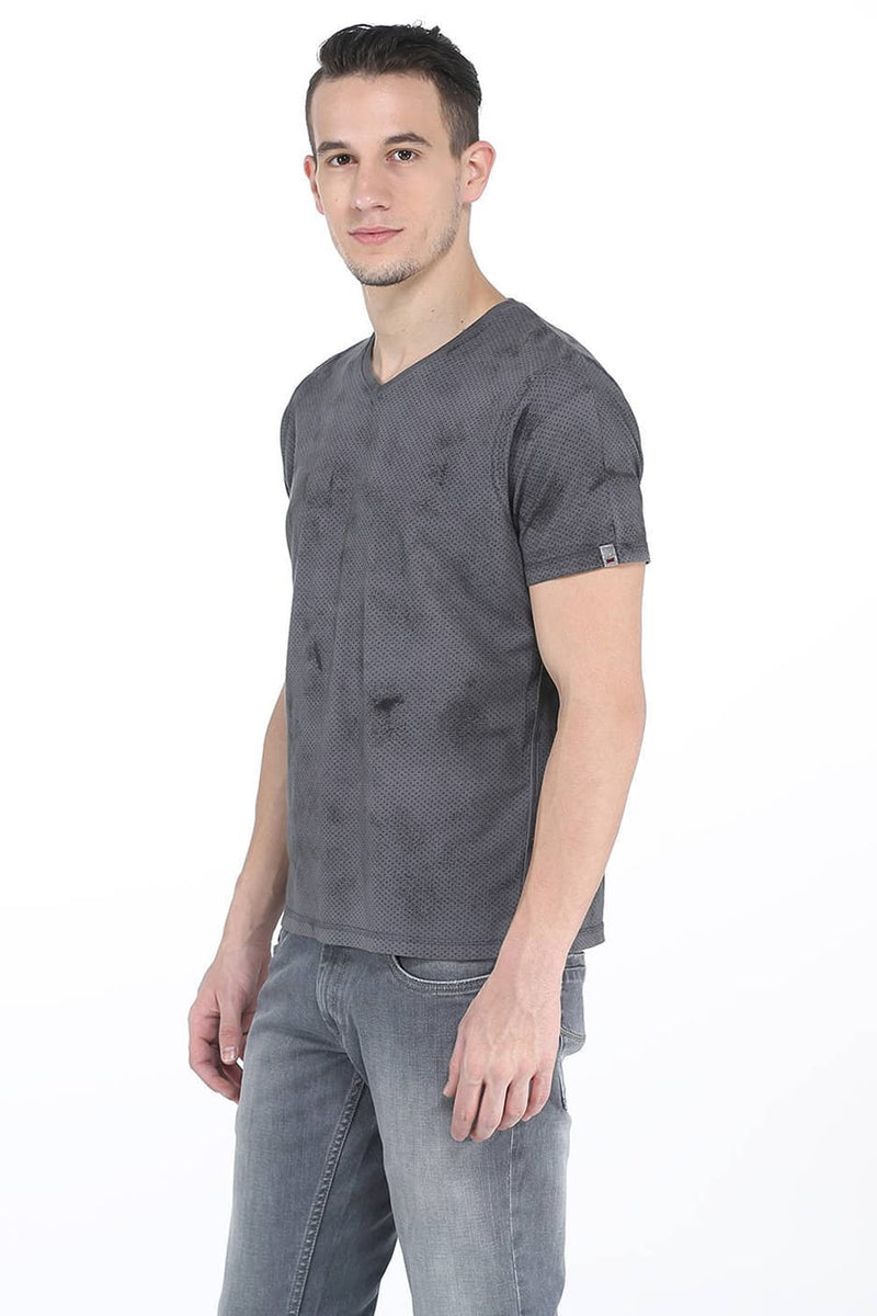 BASICS MUSCLE FIT V NECK T.SHIRT