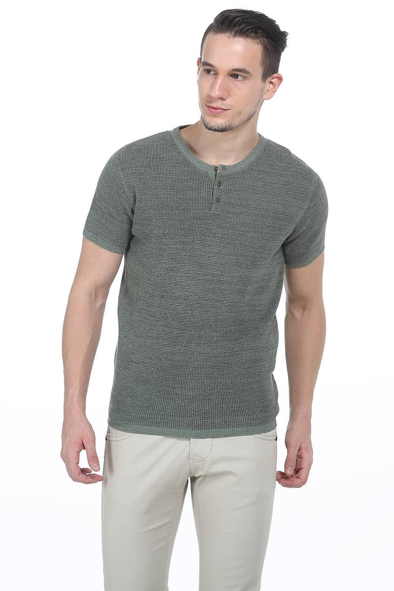 BASICS MUSCLE FIT HENLEY T.SHIRT