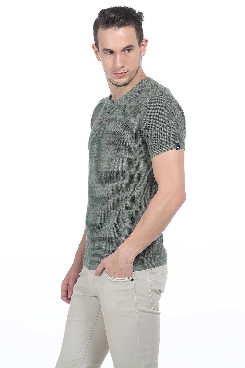 BASICS MUSCLE FIT HENLEY T.SHIRT