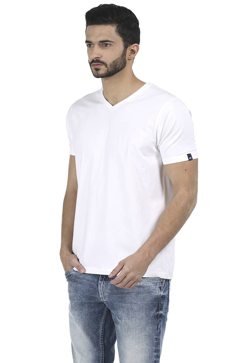 BASICS MUSCLE FIT V NECK T SHIRT