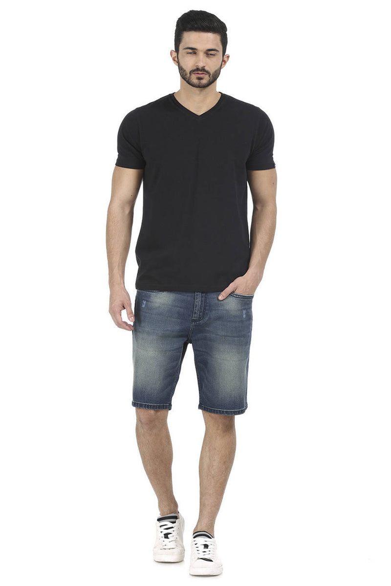 BASICS MUSCLE FIT V NECK T SHIRT