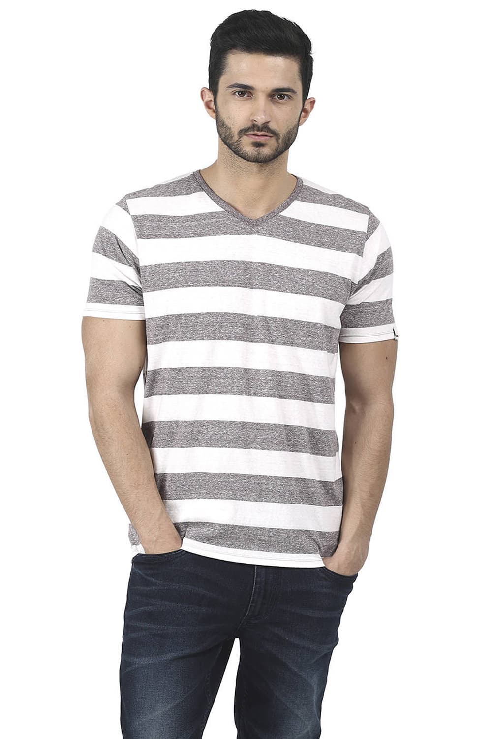 BASICS MUSCLE FIT V NECK T SHIRT