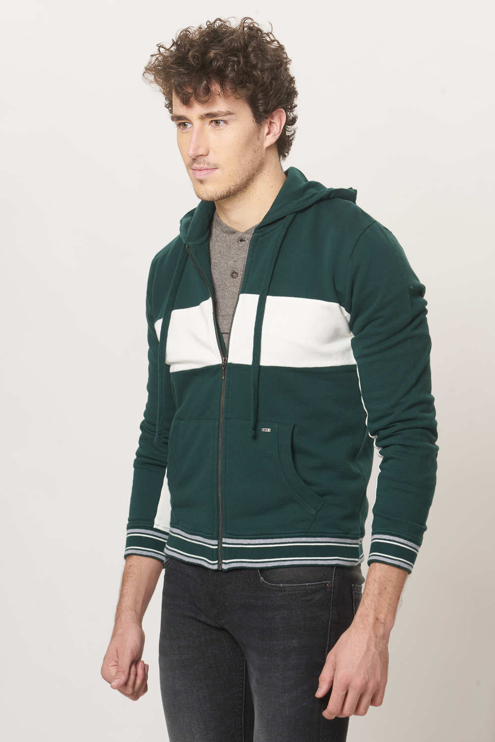 BASICS MUSCLE FIT HOOD JACKET