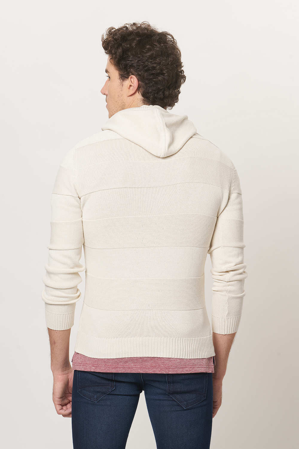 BASICS MUSCLE FIT HOODED SWEATER