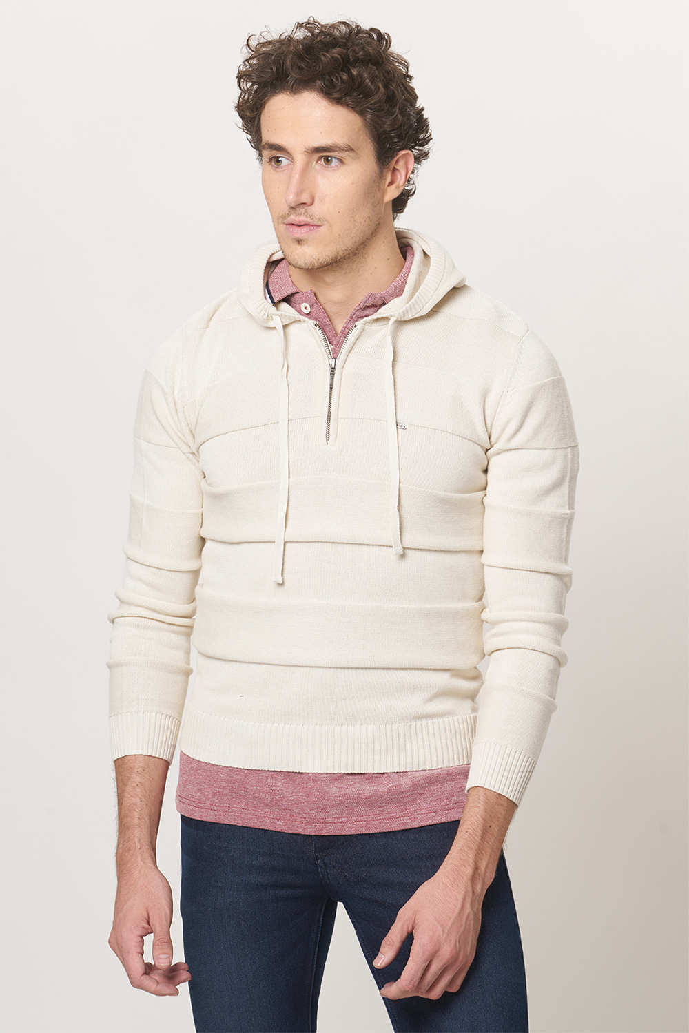 BASICS MUSCLE FIT HOODED SWEATER