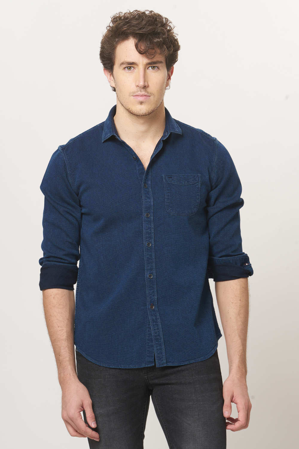 BASICS SLIM FIT CHAMBRAY SHIRT