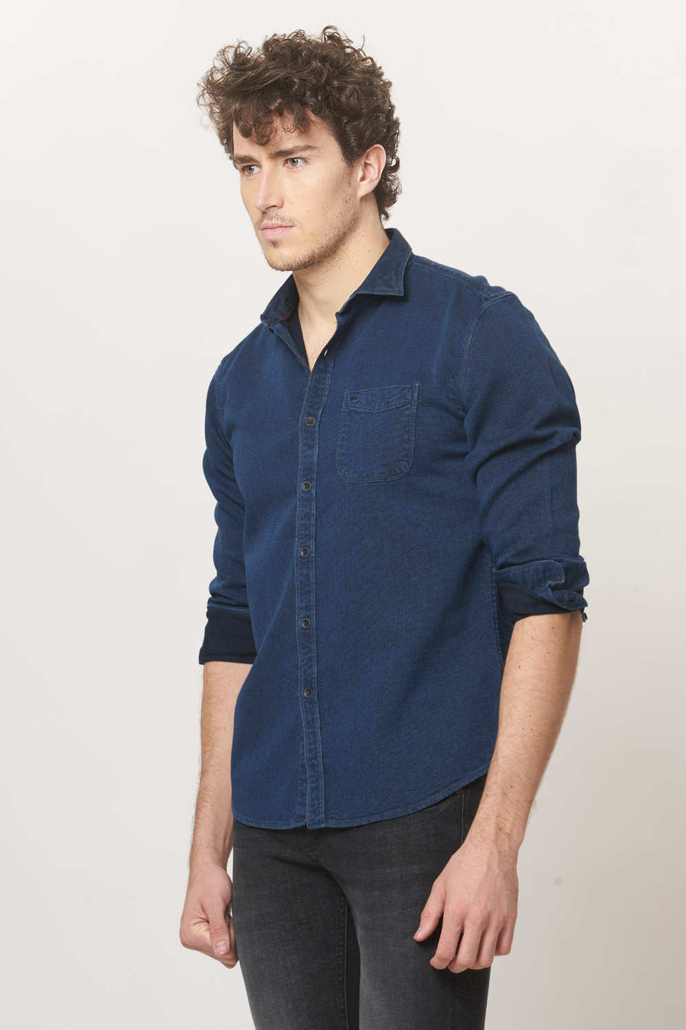 BASICS SLIM FIT CHAMBRAY SHIRT