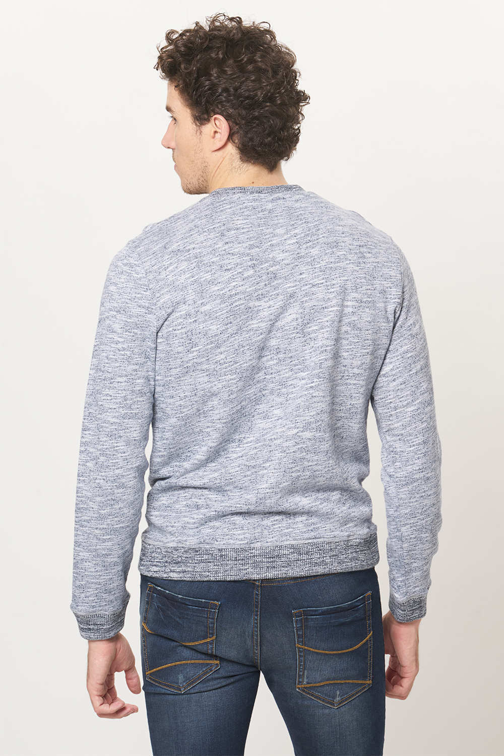 BASICS MUSCLE FIT HENLEY PULLOVER