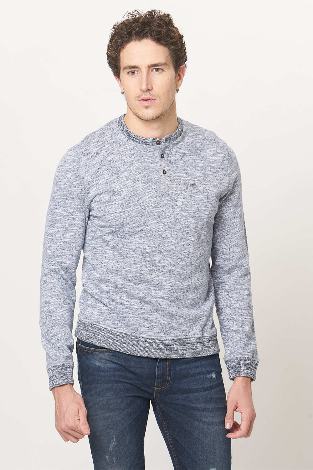 BASICS MUSCLE FIT HENLEY PULLOVER