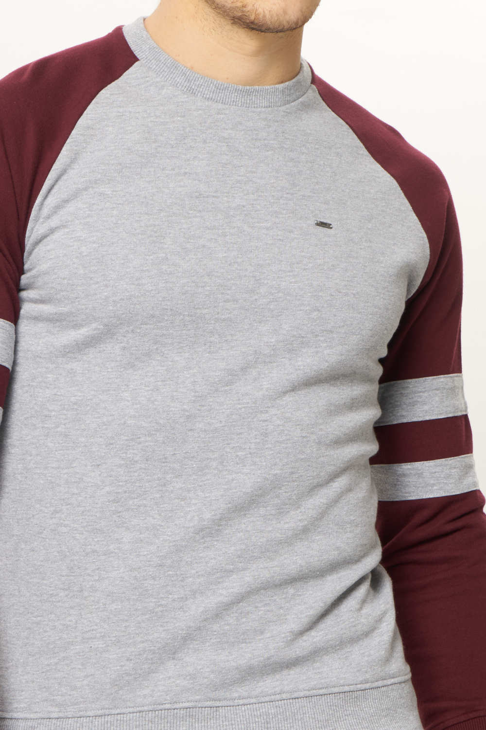 BASICS MUSCLE FIT CREW NECK PULLOVER