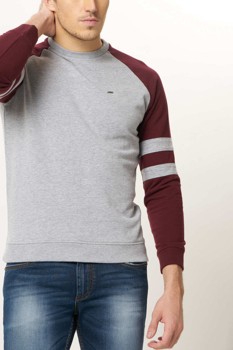 BASICS MUSCLE FIT CREW NECK PULLOVER
