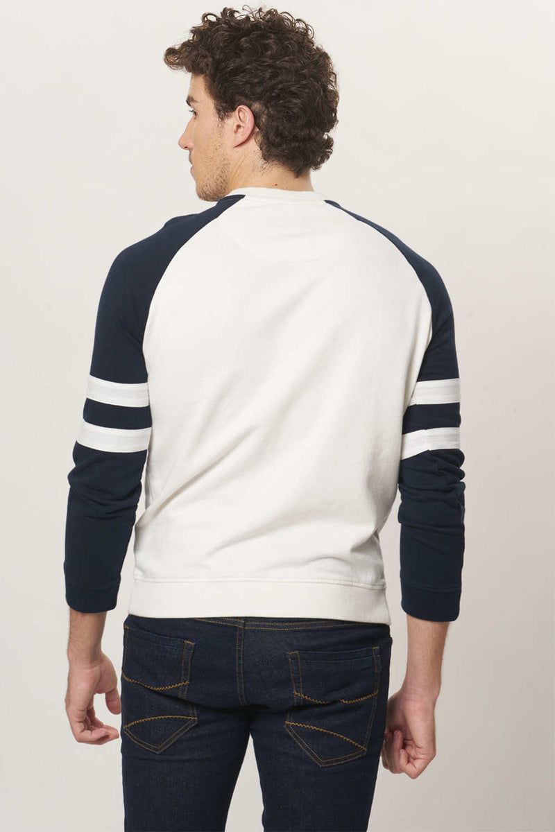 BASICS MUSCLE FIT CREW NECK PULLOVER