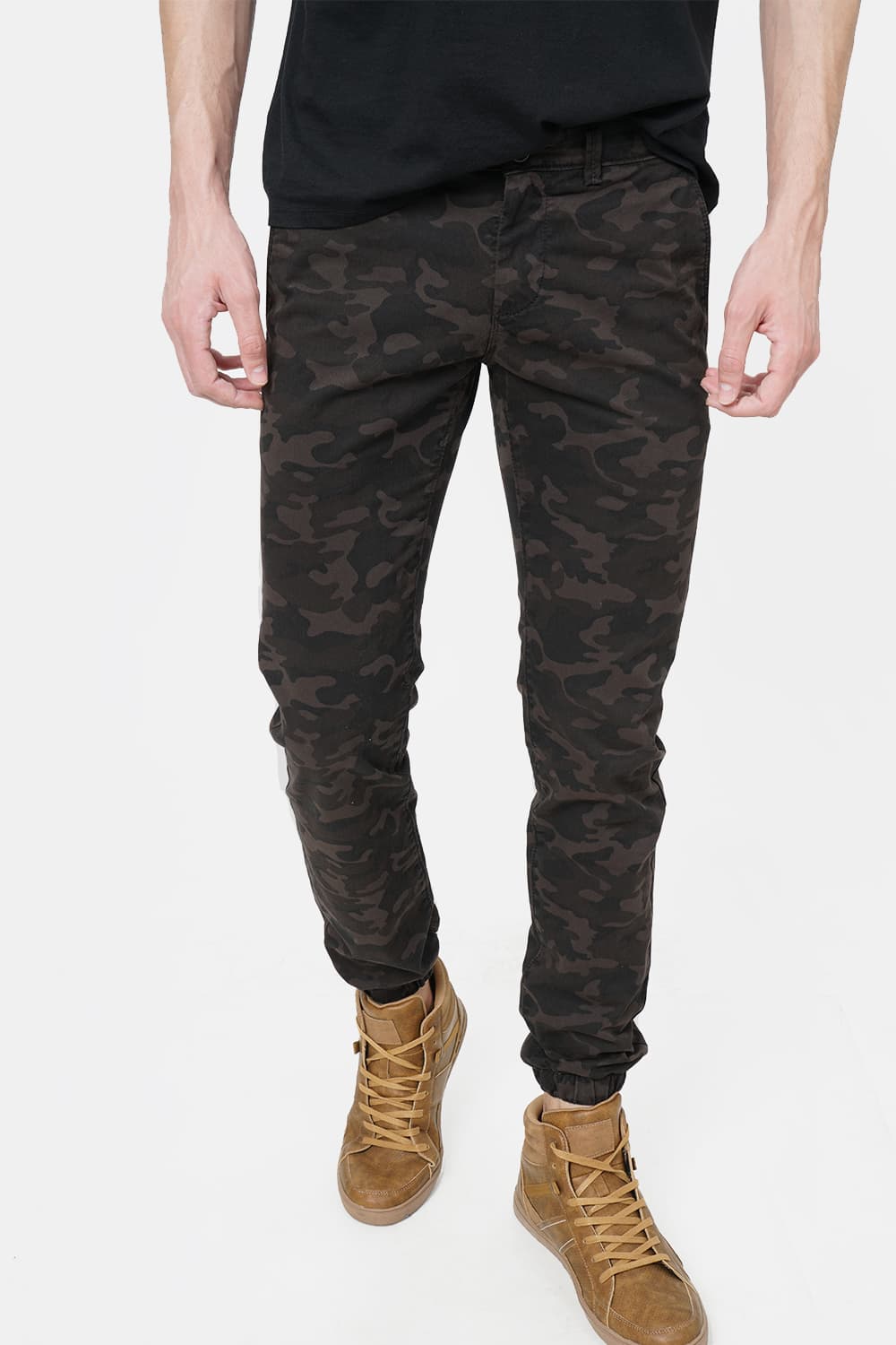 BASICS JOGGER FIT PRINTED TROUSER