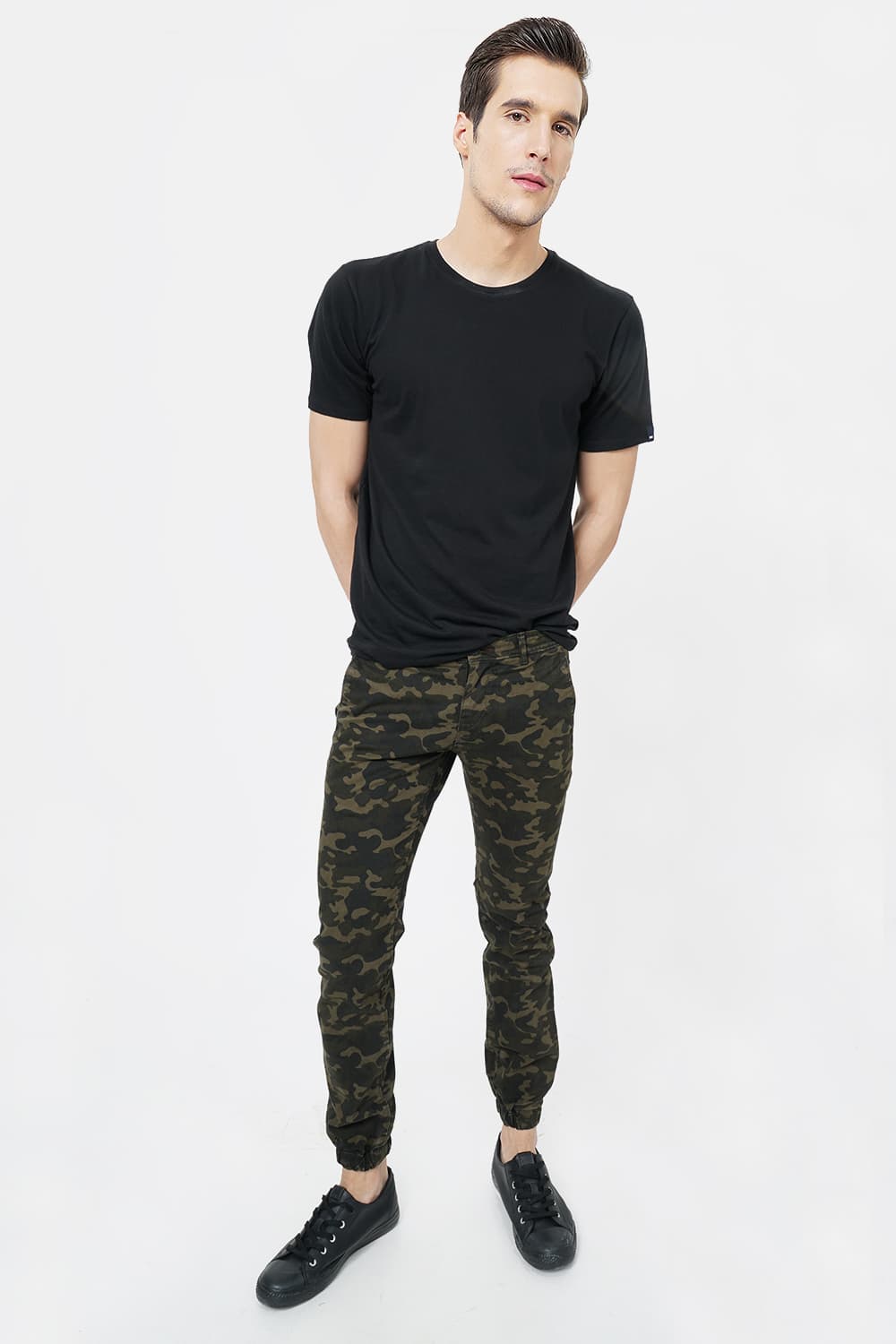 BASICS JOGGER FIT PRINTED TROUSER