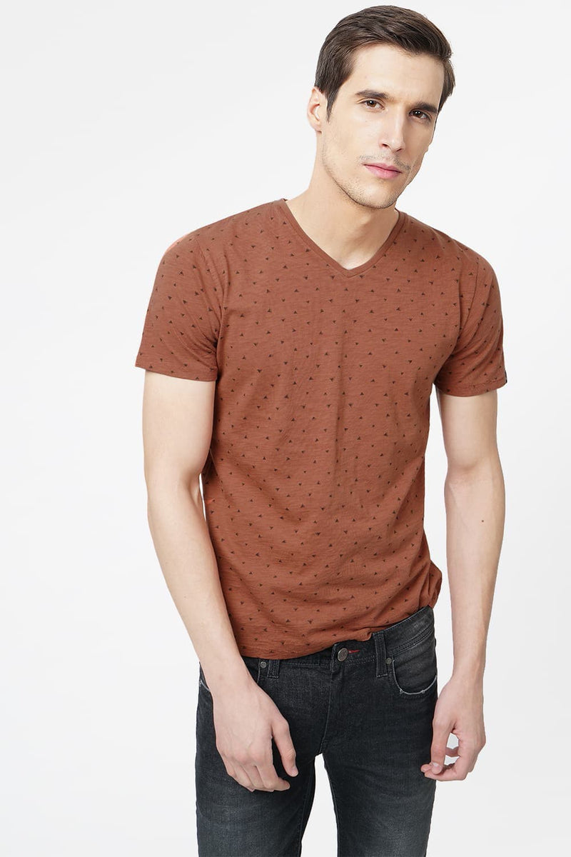 BASICS MUSCLE FIT V-NECK T.SHIRT