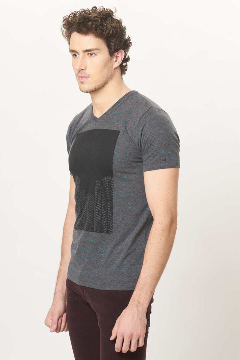 BASICS MUSCLE FIT V NECK T.SHIRT