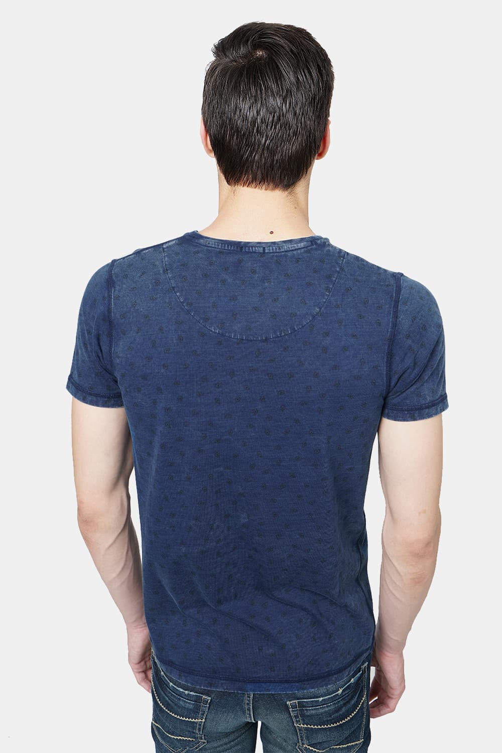 BASICS MUSCLE FIT PRINTED V NECK T.SHIRT