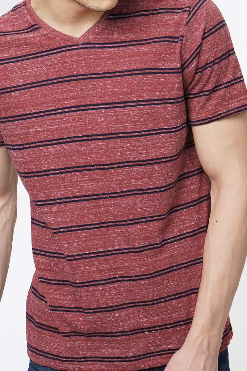 BASICS MUSCLE FIT V NECK T.SHIRT