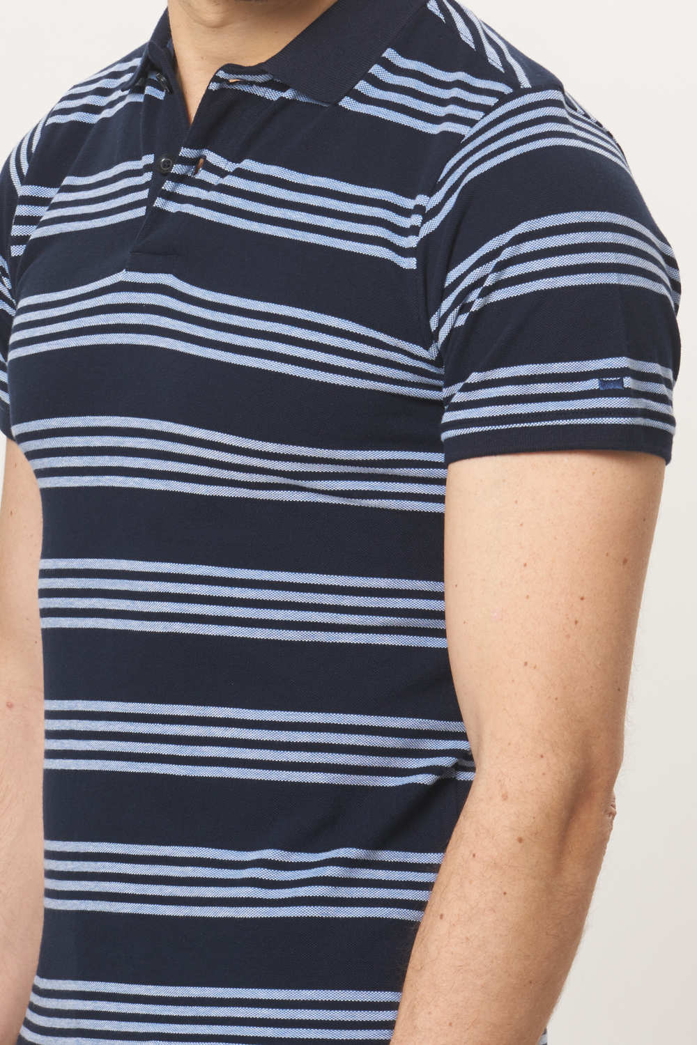 BASICS MUSCLE FIT POLO T.SHIRT