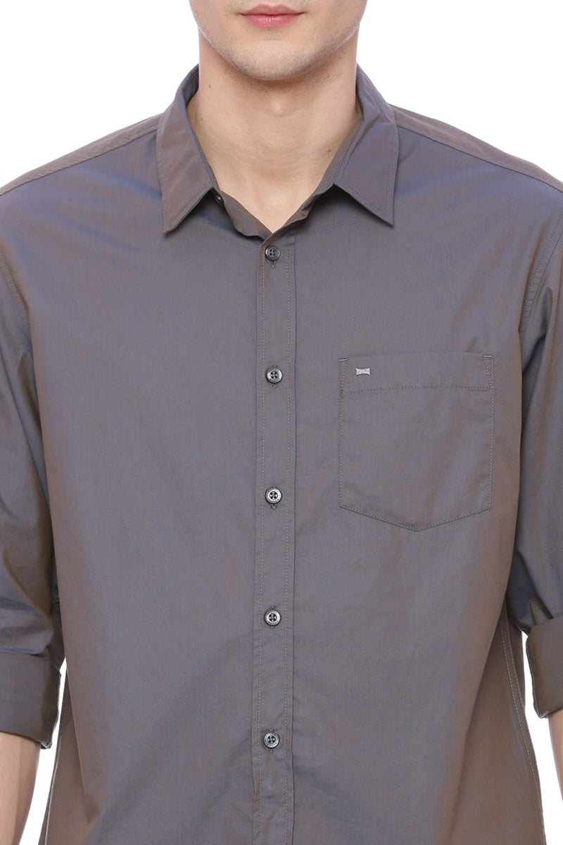 BASICS SLIM FIT CHAMBRAY SHIRT