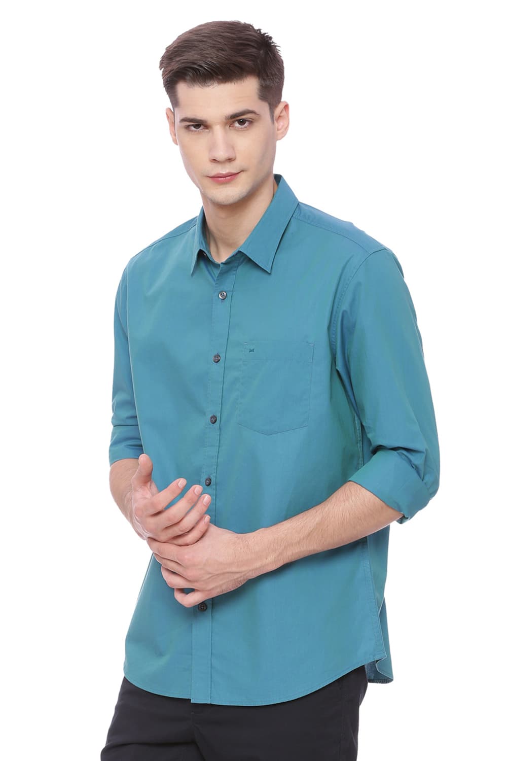 BASICS SLIM FIT CHAMBRAY SHIRT