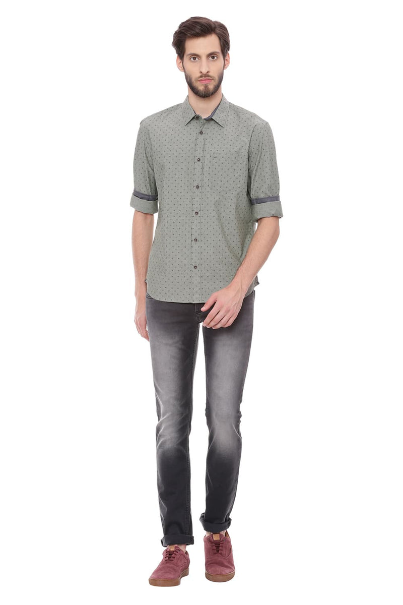 BASICS SLIM FIT CHAMBRAY SHIRT