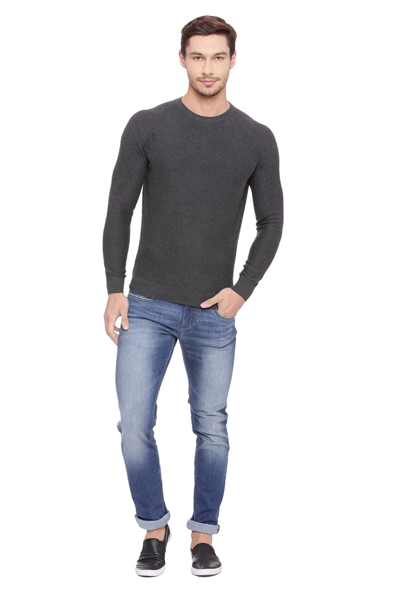 BASICS MUSCLE FIT CREW NECK SWEATER