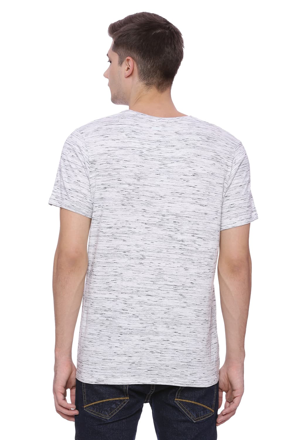 BASICS MUSCLE FIT V NECK T SHIRT