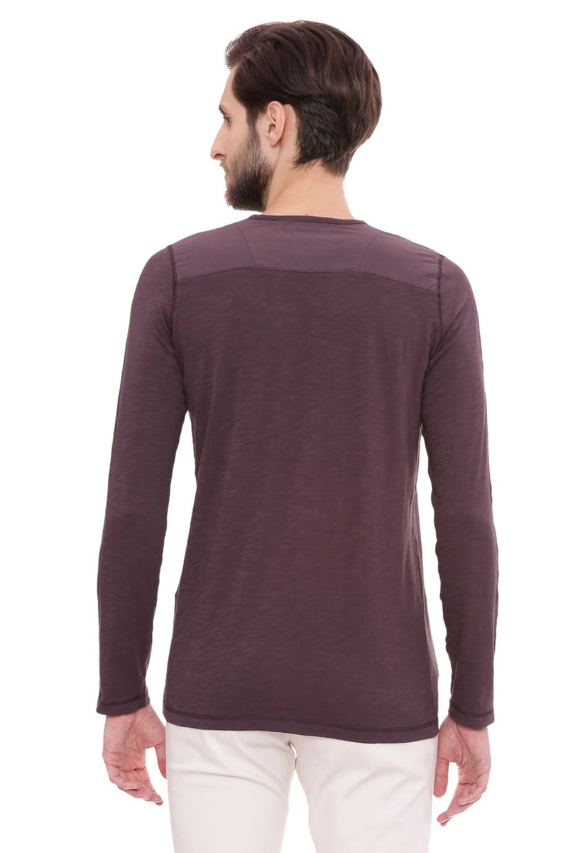 BASICS MUSCLE FIT HENLEY T SHIRT