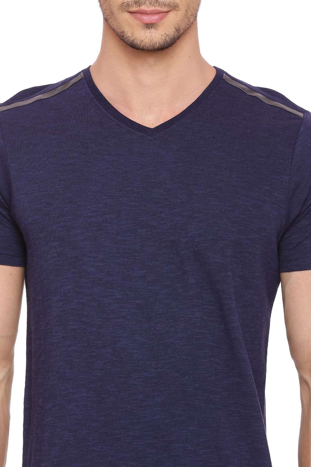 BASICS MUSCLE FIT V NECK T SHIRT