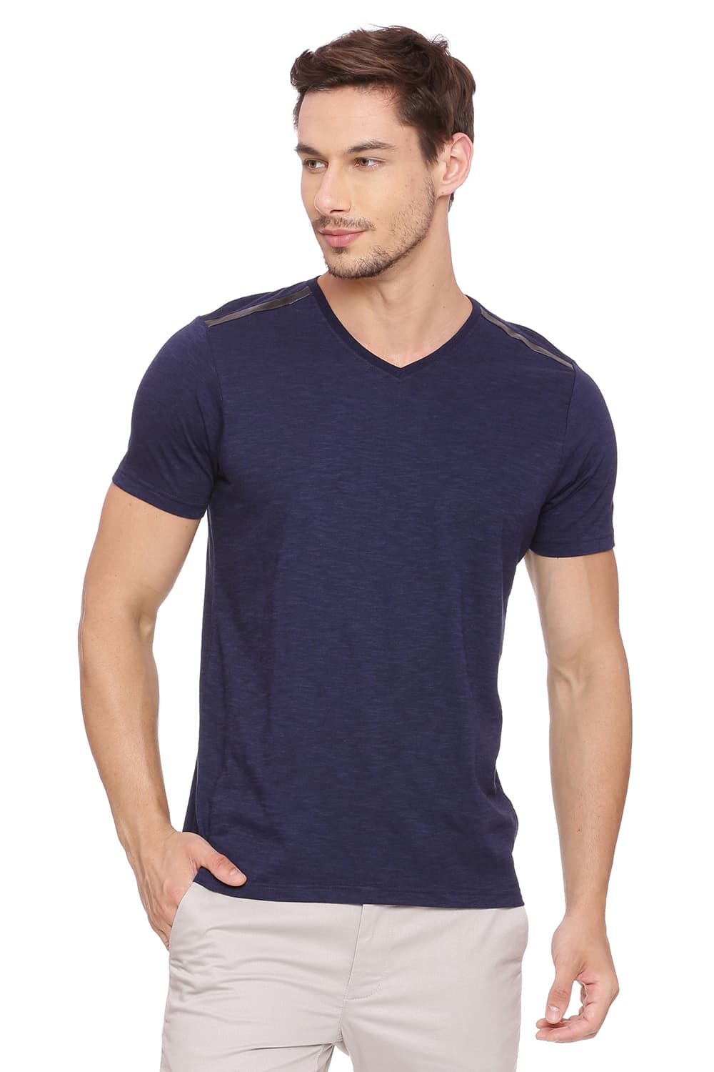 BASICS MUSCLE FIT V NECK T SHIRT