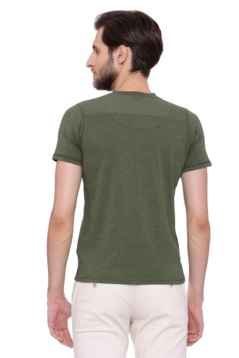 BASICS MUSCLE FIT HENLEY T SHIRT