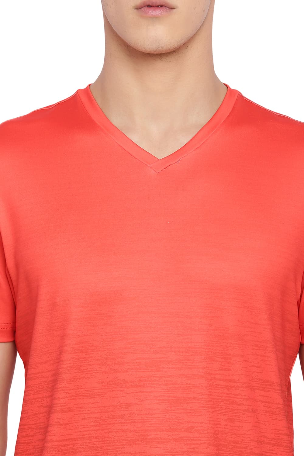 BASICS MUSCLE FIT V NECK T SHIRT