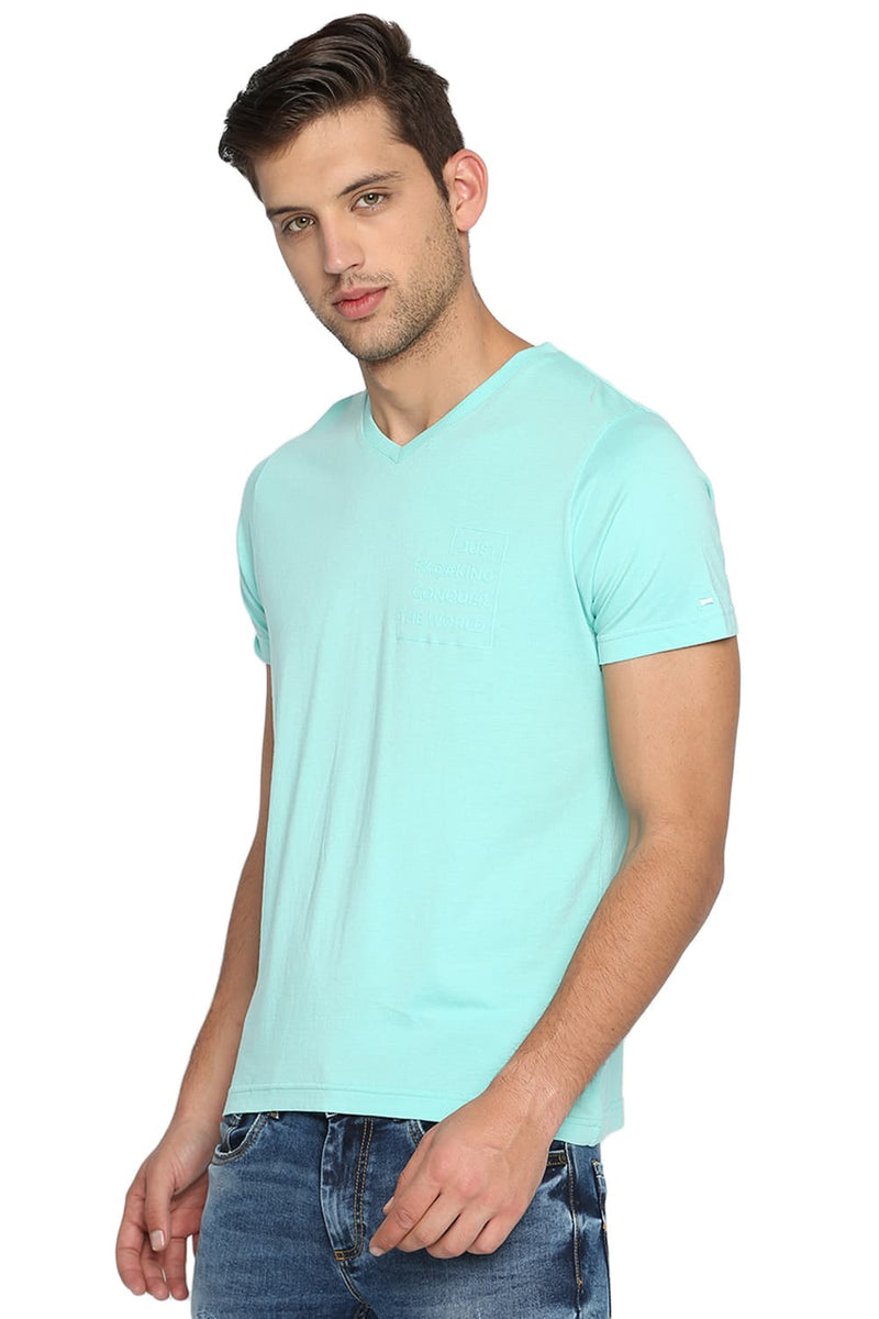 BASICS MUSCLE FIT V NECK T SHIRT